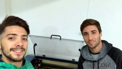 Ramos y Conti diseñan máscaras y barbijos para donar a trabajadores de la salud.