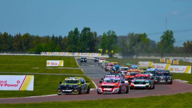 Largada de TC Pick Up en La Plata.