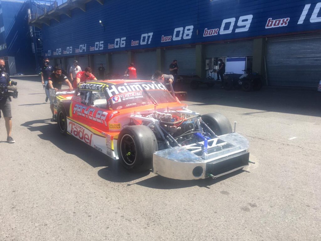 Ford de Mariano Werner en calle de boxes de La Plata.