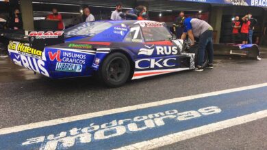 Chevrolet de Vivot en boxes de La Plata.