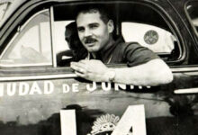 Eusebio Marcilla en su cupé Chevrolet