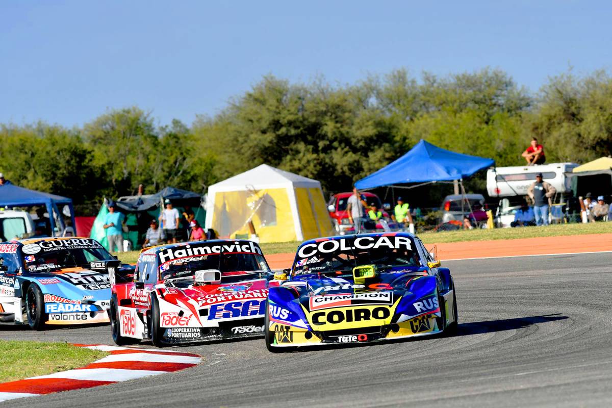 El Ford de Werner detrás de la Chevy de Mazzacane en San Luis 2019