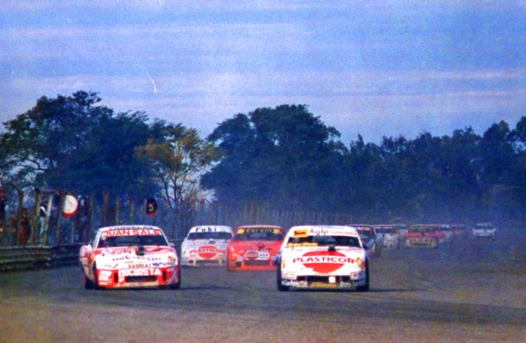 Nesprías y Mouras en la carrera de Rafaela 1987.