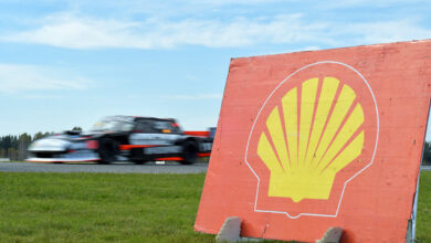 Auto de TC Mouras con cartel de Shell