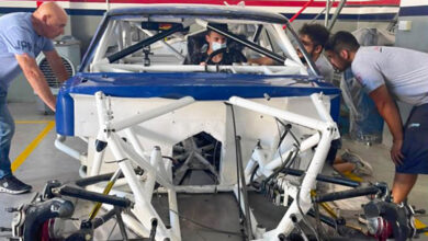 Ayala adentro del habitaculo