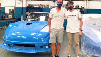 Savino y Bastidas en el taller del Savino Sport