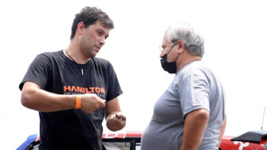 Lucas y Eduardo Alonso hablando