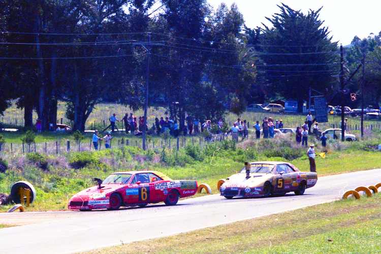 Los Dodge de Castellano y Mouras pelean en Tandil 1983