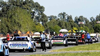 Autos de TC Mouras en la grilla