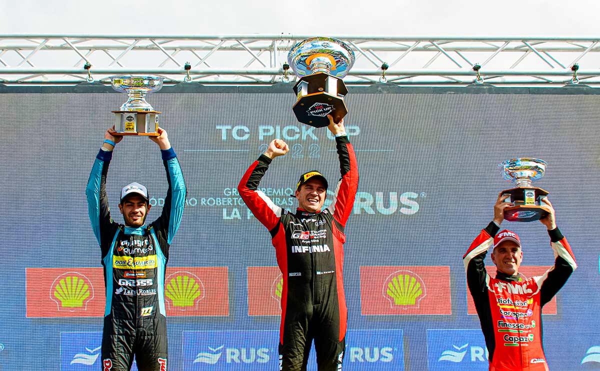 Werner, Londero y Gianini celebran en el podio de TC Pick Up.