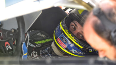 Moriatis con el casco puesto.