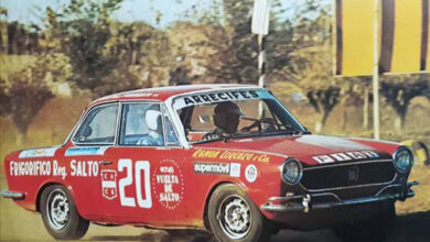 Carlos Giay a bordo de un Fiat 1500.