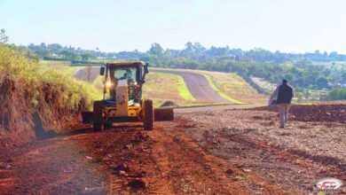 Grúas trabajan en Posadas