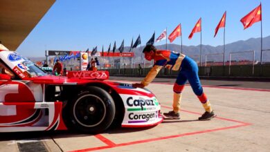 El Ford de Gianini en boxes