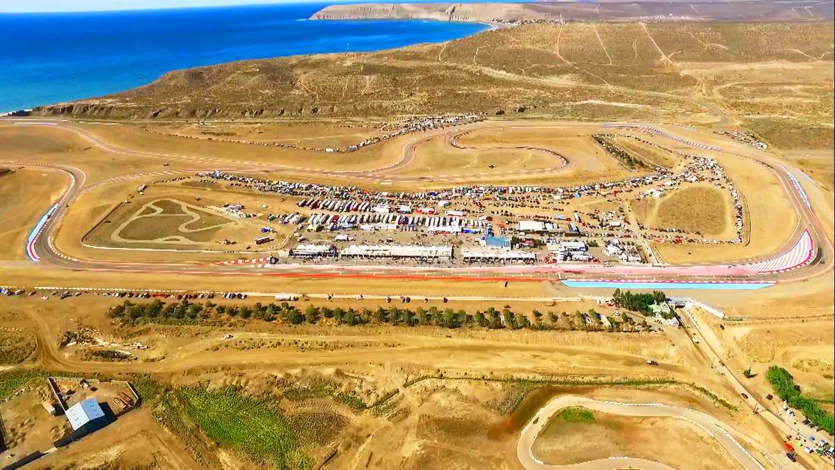 Vista aérea del autódromo de Comodoro Rivadavia