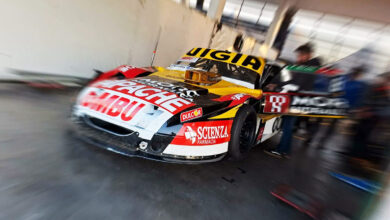 El Torino de Ardusso adentro del box.