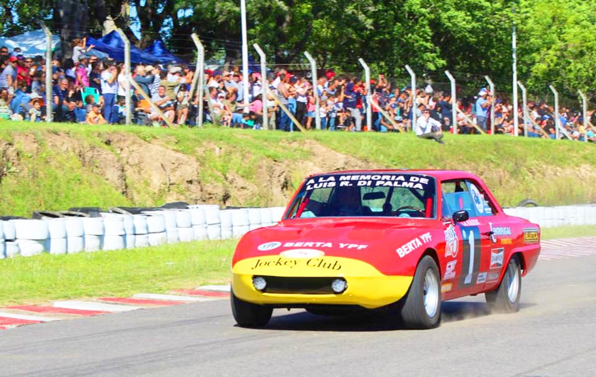 El Torino de 1971 del Loco Di Palma girando