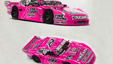 Render del Ford de Jonito pintado de rosa.