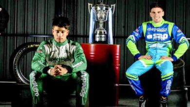 Faín y Calvani con la Copa de Plata