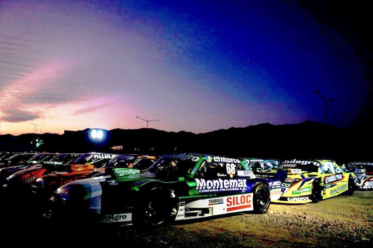 Autos del TC en parque cerrado bajas
