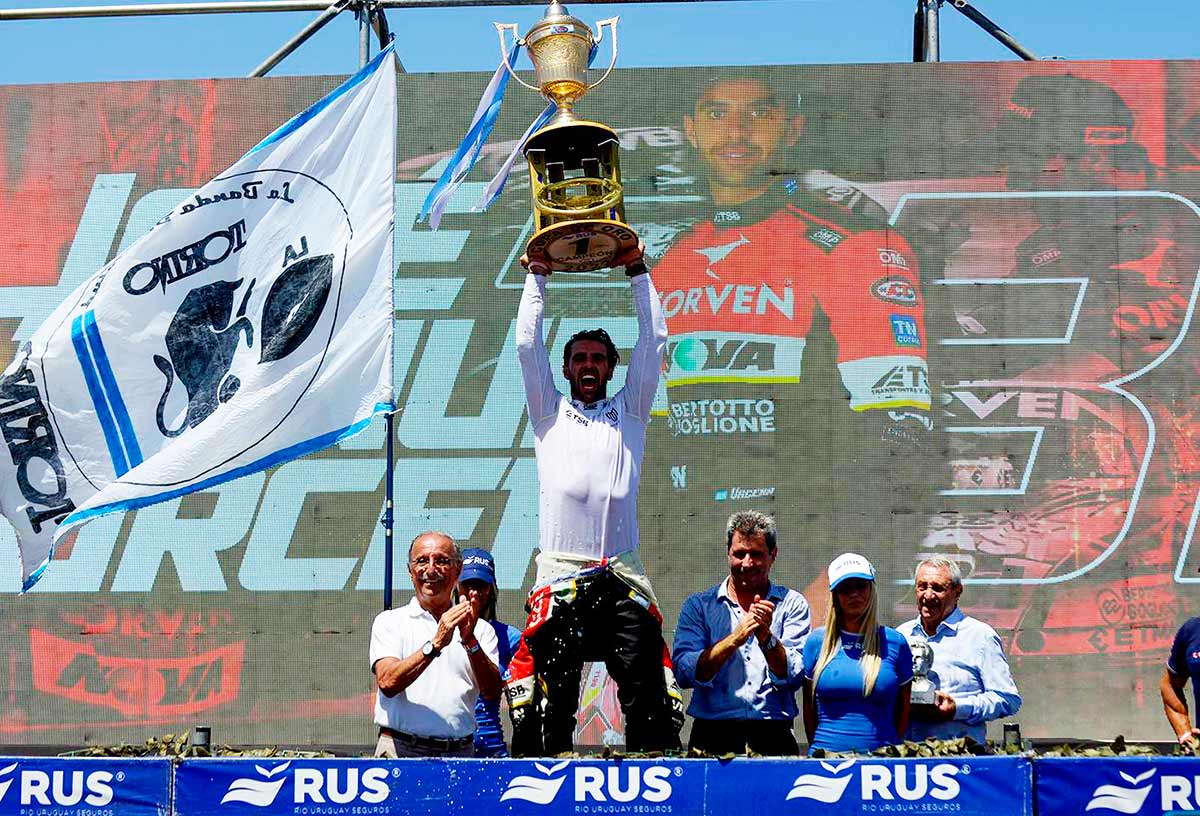 Urcera podio de TC San Juan.
