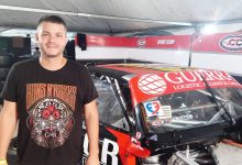 Gastón Ferrante en el box de TC en Toay.