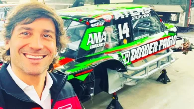 De Benedictis sonríe junto al Ford