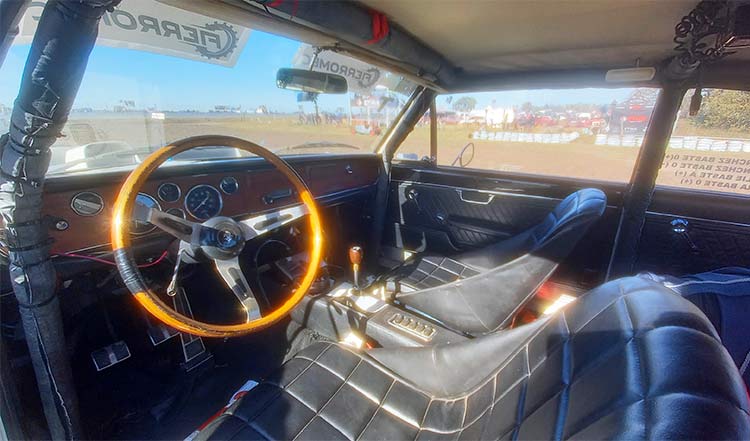 Interior del Torino que es una réplica del N°1 de Nürburgring.