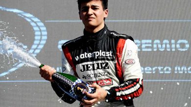 Barrio en el podio de La Plata.