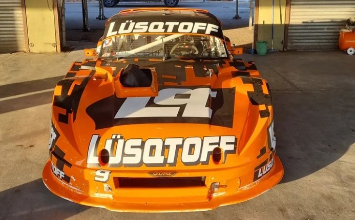 Ford de Lambiris en los boxes de La Plata