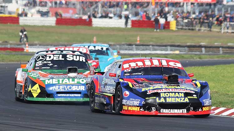 Todino a bordo del Dodge de TC.