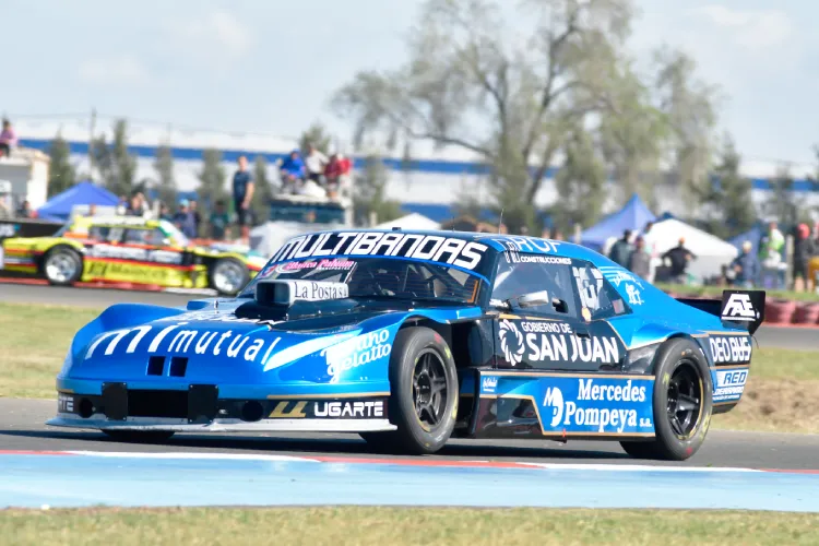El Chevrolet de TC Pista de Tobías Martínez en San Nicolás.