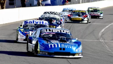 Tobías Martínez liderando la carrera de Rafaela.