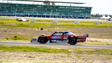 Pozner corriendo en La Plata.