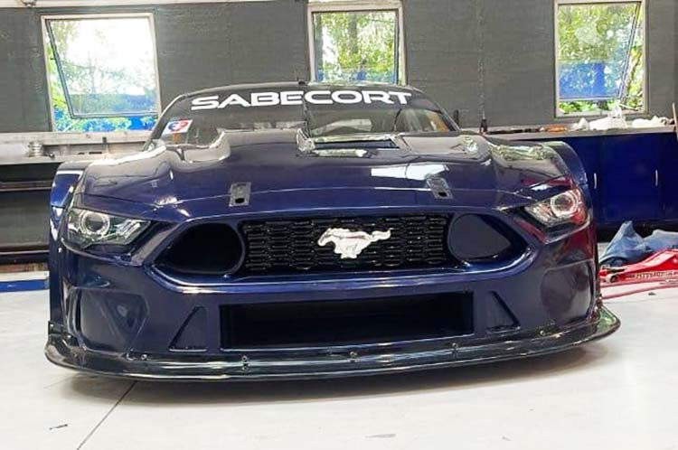 Trompa del Ford Mustang.