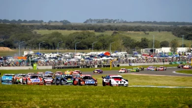 Autos de TC transitan en Toay