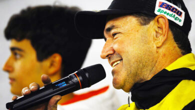 El Gurí Martínez hable en una conferencia de TC Pick Up.
