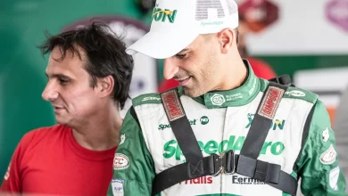 Facundo Chapur en los boxes.