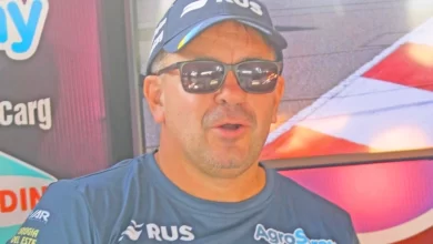 Fontana con lentes en los boxes