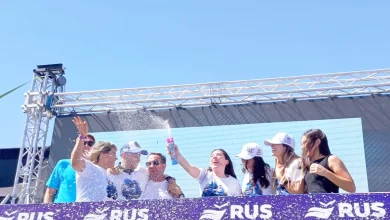 Martínez festejando con su familia.