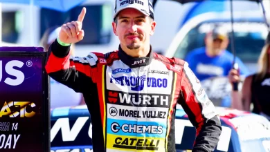 Trucco levanta la mano marcado el uno.