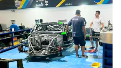 La Chevy de Canapino desarmada