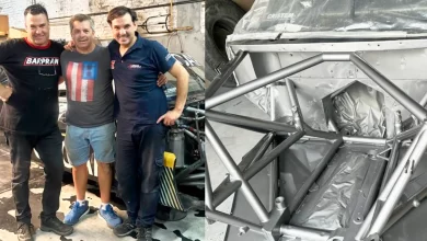 Fontana en el taller con los hnos Álvarez