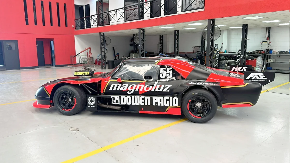 El Chevrolet de Gastón Iansa en taller de Las Toscas Racing.