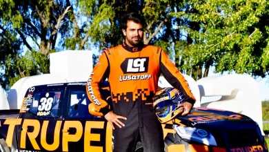 Lambiris posa con una TC Pick Up