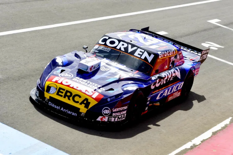 Ford de Urcera en la recta de El Calafate