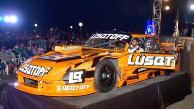 Lambiris presentando su Ford 2024.