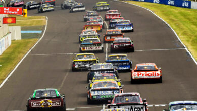 Pelotón en el autódromo de Paraná.