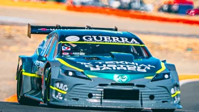 Camry de Ferrante de frente