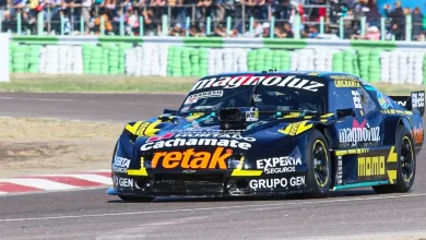 Chevrolet de Ebarlin doblando